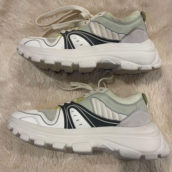 Zara Chunky Lace up Tennis Shoes - Picture 10 of 16